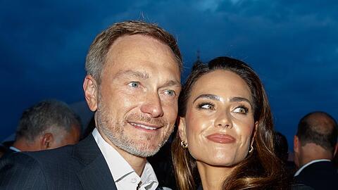 Christian Lindner und seine Ehefrau Franca Lehfeldt werden im Frühjahr 2025 erstmals Eltern.
