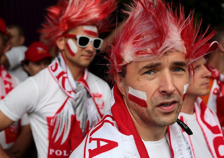 Schrill, bunt, Fußball: Das sind die besten Fan-Kostüme zur EM 2012! Zum Durchklicken!