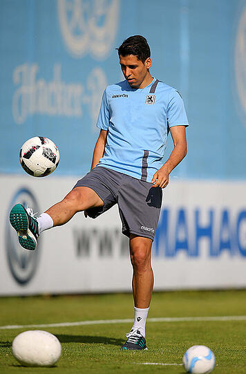 Karim Matmour: 750.000 Euro zahlte 1860 an Huddersfield Town für den Flügelspieler. Doch Matmour wurde unter Runjaic-Nachfolger Pereira der Zutritt zum Profi-Training verwehrt.