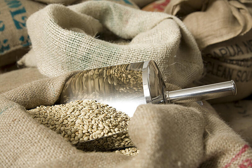 Der Rohkaffee kommt z.B. aus Äthiopien, Brasilien, Costa Rica, Indonesien und Indien.