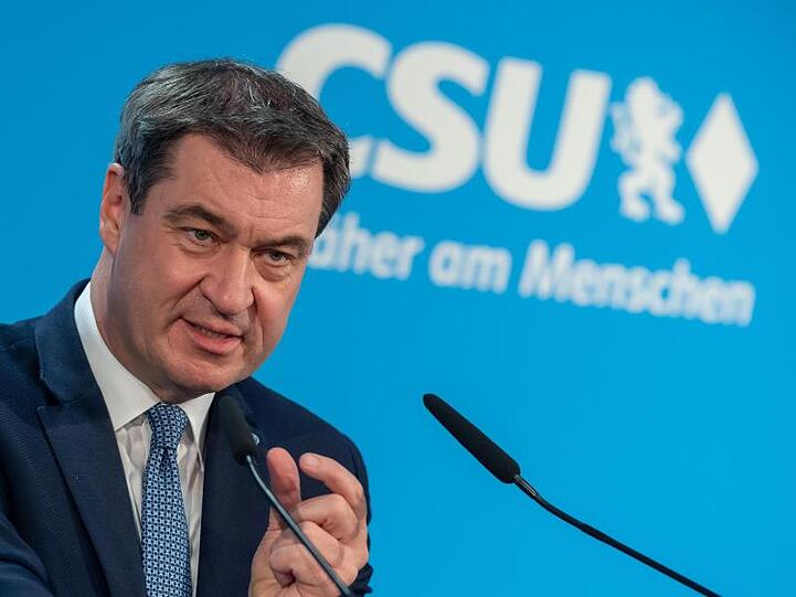 Markus Söder (CSU), Ministerpräsident von Bayern und CSU-Parteivorsitzender, vor der Presse. Foto: Peter Kneffel/dpa/Archivbild