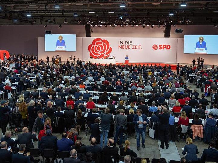 Der Parteitag soll vier Dinge bringen: Eine neue Führung, eine Bestimmung des Kurses der Partei in der GroKo, eine programmatische Neuausrichtung sowie organisatorische Reformen.