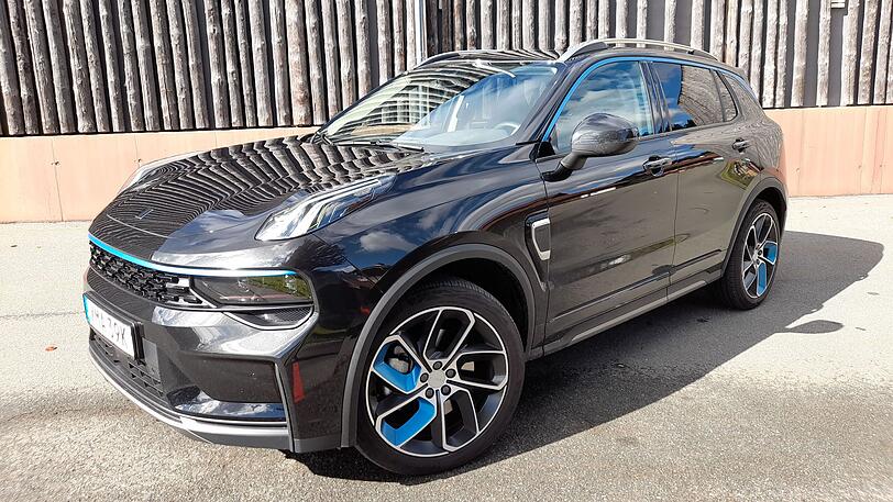 Der Erstling von Lynk & Co, der 01, macht optisch einiges her.