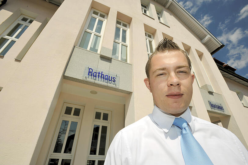 Rückblick auf das Jahr 2008: Michael Adam war damals zum ersten Mal Bürgermeister von Bodenmais. Von 2011 bis 2017 war er Landrat des Kreises Regen, seit 2023 ist er wieder Bürgermeister seiner Heimatgemeinde. Rückblick auf das Jahr 2008: Michael Adam war damals zum ersten Mal Bürgermeister von Bodenmais. Von 2011 bis 2017 war er Landrat des Kreises Regen, seit 2023 ist er wieder Bürgermeister seiner Heimatgemeinde.