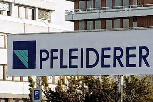 Der angeschlagene Bau- und Möbelzulieferer Pfleiderer wird möglicherweise erneut mit den Banken über die Kreditbedingungen verhandeln müssen.