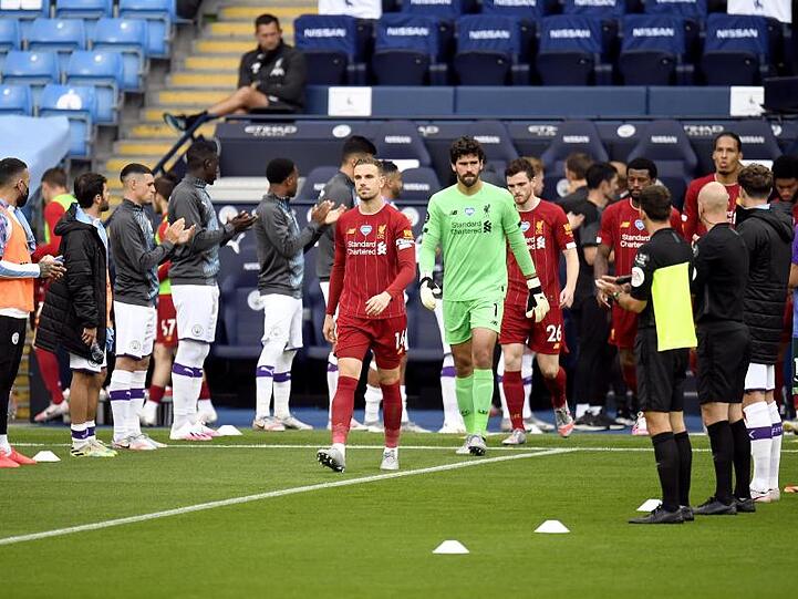 Die Mannschaft von Manchester City stand Spalier für den FC Liverpool.