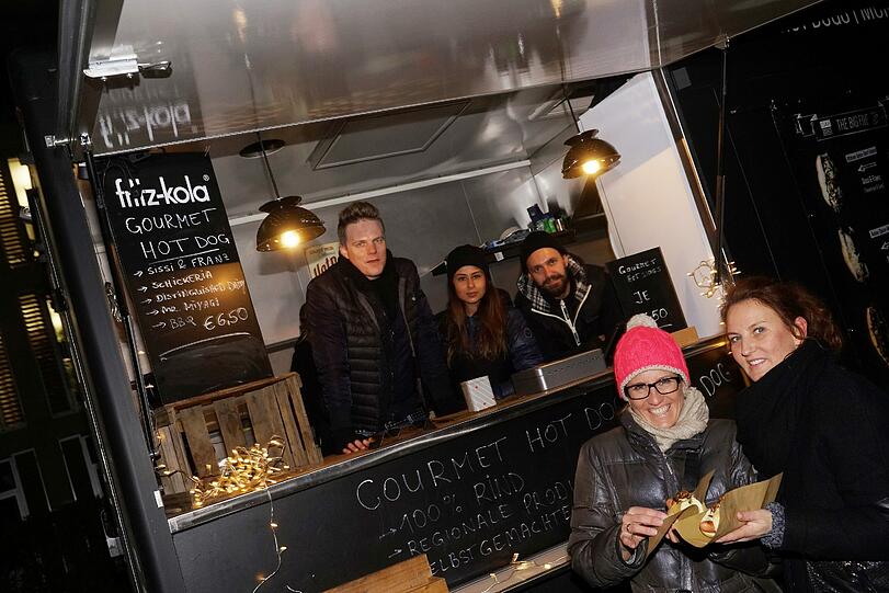 Seit Dezember on the road: Die Isardogs mit ihrem Foodtruck, einem umgebauten UPS-Paketlaster.
