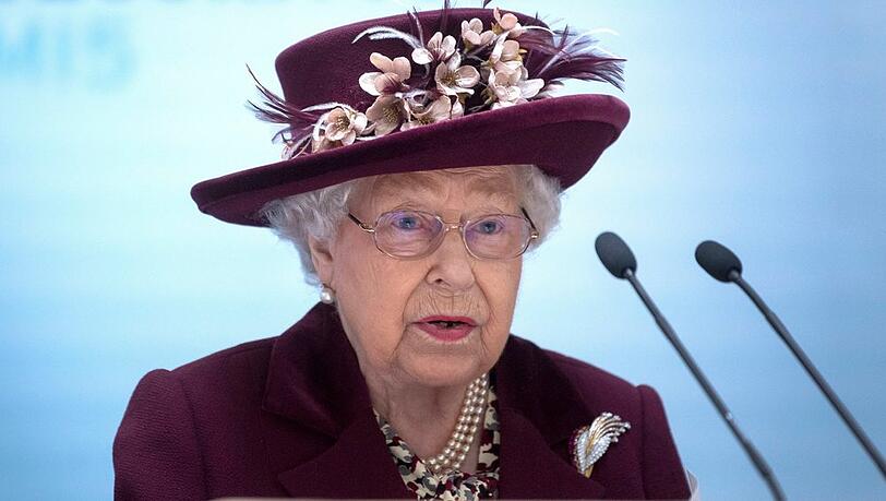 Das britische Königshaus durchlebt schwere Stunden. Prinz Charles und die Enkelkinder stehen der erkrankten Queen Elizabeth II. zur Seite.