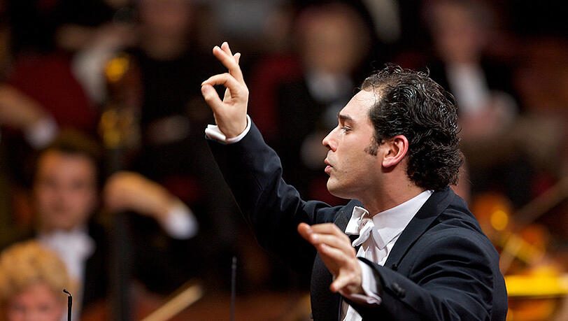 Tughan Sokhiev