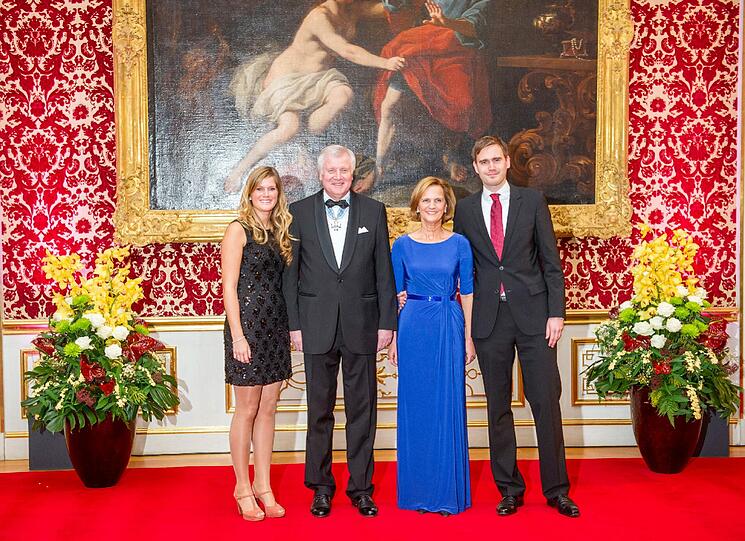 Familie Seehofer in der Residenz.