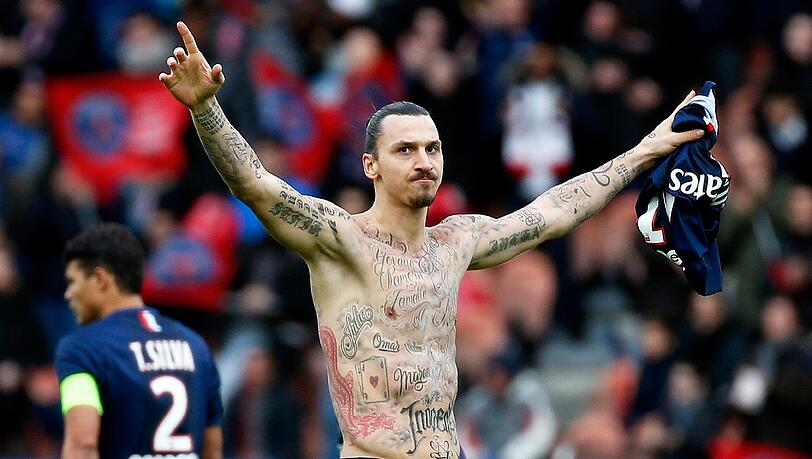 Mit den temporären Tattoos will Zlatan Ibrahimovic auf die Hungersnot in vielen Ländern aufmerksam machen Mit den temporären Tattoos will Zlatan Ibrahimovic auf die Hungersnot in vielen Ländern aufmerksam machen