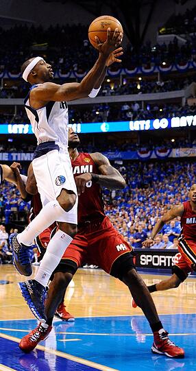 Dirk Nowitzki und seine Dallas Mavericks gleichen in der NBA-Finals-Serie zum 2:2 aus.