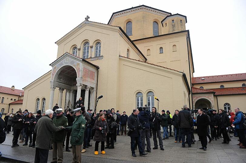 Jopie Heesters wird in München beerdigt: Die Bilder vom Nordfriedhof