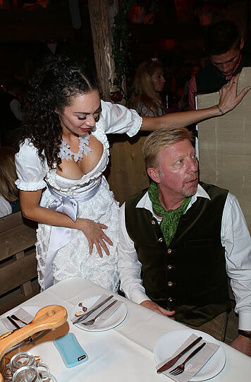 Im Käfer-Festzelt: Boris Becker mit Ehefrau Sharlely "Lilly" Kerssenberg