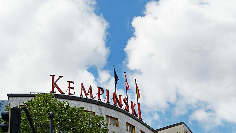 Das Fehlen der israelischen Vorwahl auf einer Telefonliste des Hotels Kempinski hat einen Eklat ausgelöst. Foto: Jens Kalaene/Archiv Das Fehlen der israelischen Vorwahl auf einer Telefonliste des Hotels Kempinski hat einen Eklat ausgelöst. Foto: Jens Kalaene/Archiv