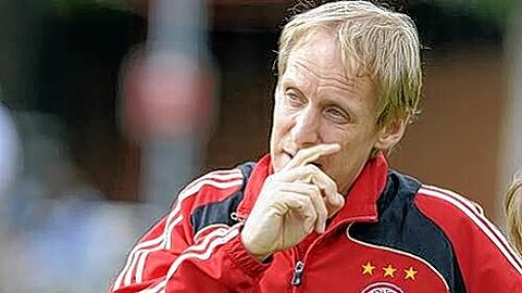 Seit 2004 Betreuer der Nationalmannschaft: Hans-Dieter Hermann.