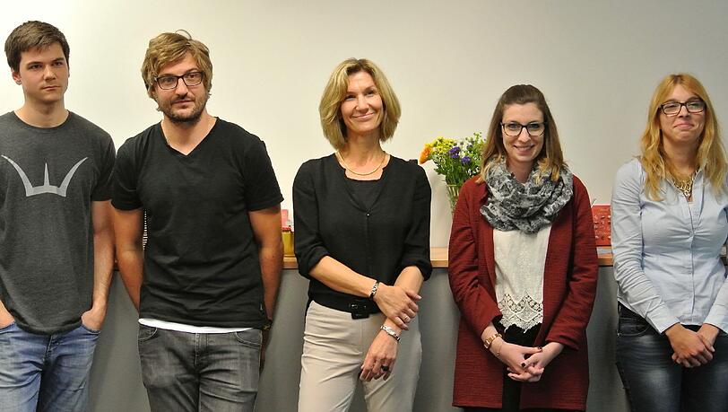 Die AZ-Kollegen (v. l.) Markus Giese, Michael Burner, Monika Stey, Franziska Nagl und Melanie Blüml. Die AZ-Kollegen (v. l.) Markus Giese, Michael Burner, Monika Stey, Franziska Nagl und Melanie Blüml.