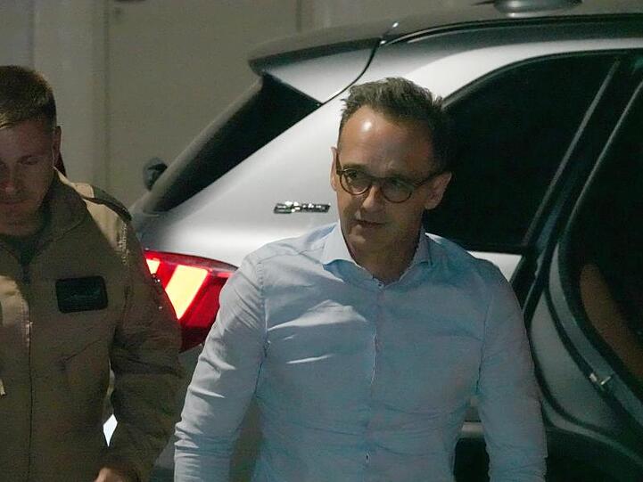 Außenminister Heiko Maas trifft zu Beginn einer viertägigen Reise durch die Krisenregion im Nahen und Mittleren Osten auf dem Luftwaffenstützpunkt Al-Asrak ein.