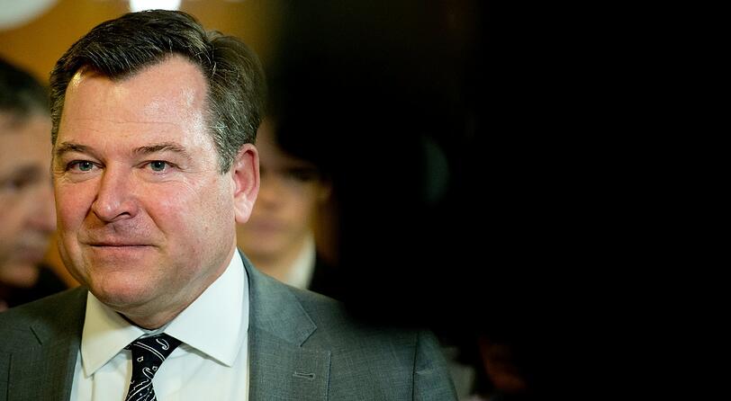 Auch Josef Schmidvon der CSU ist ein gefragter Mann im Kreisverwaltungsreferat.