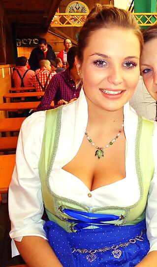Als Tirolerin mit bayerischen Wurzeln würde Verena gerne Paula werden. Ihr Versprechen: "Bei mir würde das Bier nie ausgehen!"
