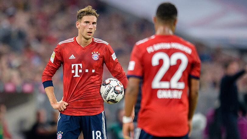 LEON GORETZKA, NOTE 4: Musste angeschlagen auf die Länderspiele verzichten, kam in Wolfsburg nach 66 Minuten für Gnabry. Rückte auf den linken Flügel (und nicht Ribéry!). Hatte keine besonders auffälligen Szenen auf dem ungewohnten linken Flügel.