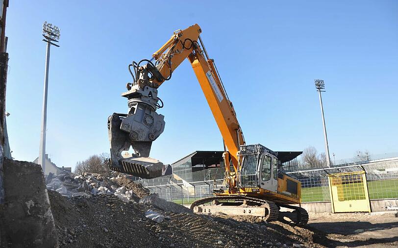 Das Grünwalder Stadion vor rund einem Jahr, am 25.03.2012. Wie werden die neuen Sitze aussehen?