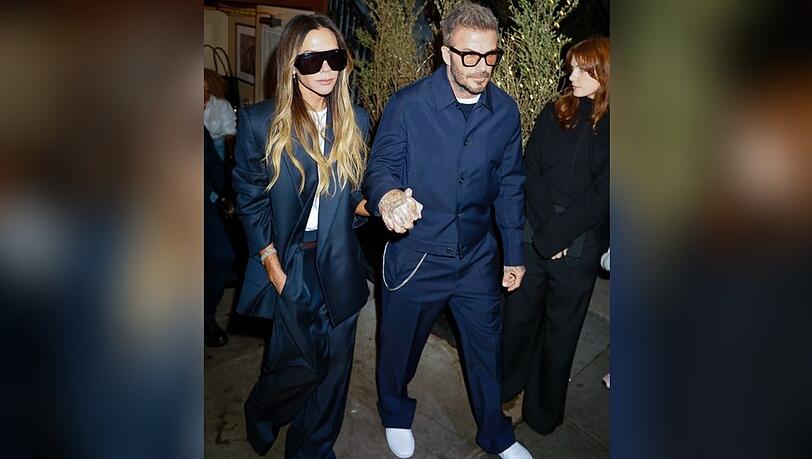 Victoria und David Beckham verlassen ein Restaurant in New York City.