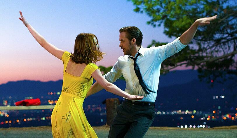 Ryan Gosling und Emma Stone tanzten sich mit "La La Land" auf eine Favoritenposition: Das Musical ist für sieben Golden Globes nominiert.