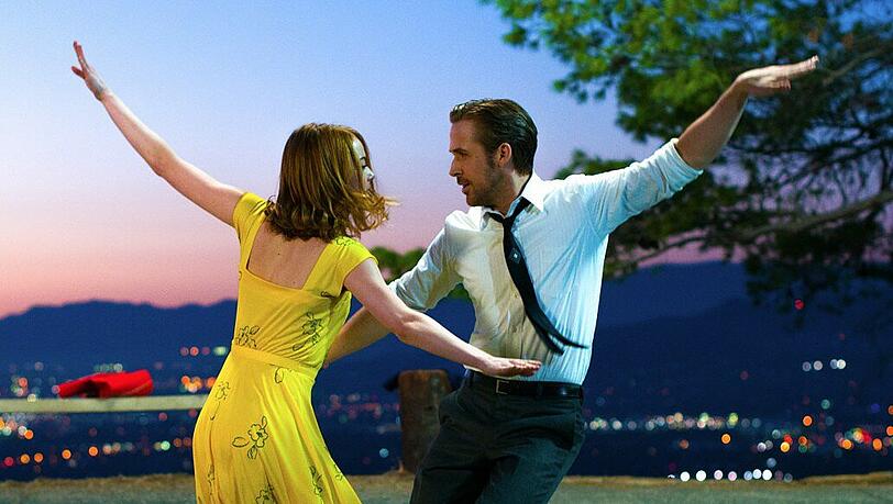 Ryan Gosling und Emma Stone tanzten sich mit "La La Land" auf eine Favoritenposition: Das Musical ist für sieben Golden Globes nominiert.