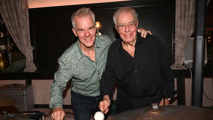 Christian Bruhn haut zu seinem 90. auf die Pauke Abendzeitung München