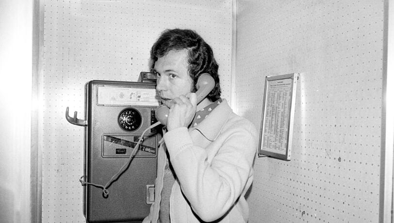 Franz Beckenbauer begann 1959 eine Lehre bei der Allianz-Versicherung.