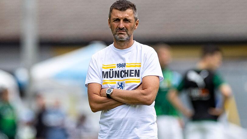 Trainer Michael Köllner trifft mit 1860 München in der ersten Runde des DFB-Pokals auf Borussia Dortmund.