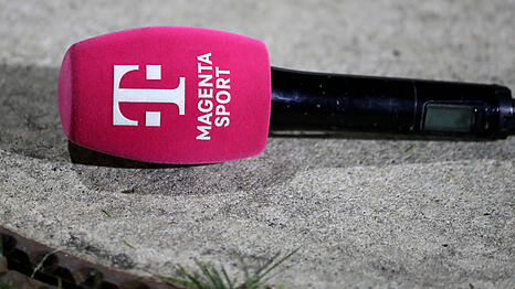 Magenta Sport überträgt das Spiel des TSV 1860 beim Halleschen FC im Livestream. (Symbolbild)