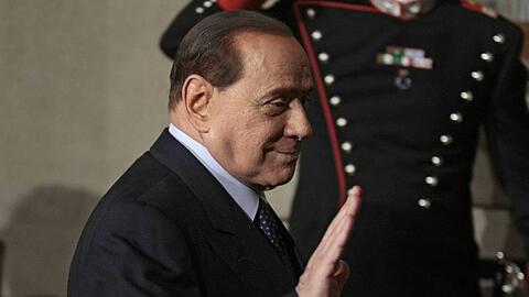Silvio Berlusconi muss sich fügen