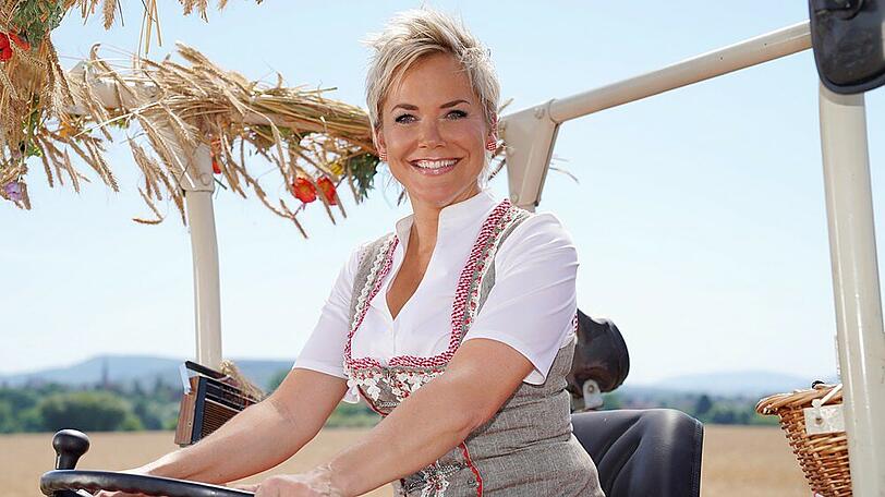Moderatorin Inka Bause freut sich auf die 15. Staffel von "Bauer sucht Frau"