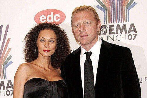 Auch, wenn er den Begriff &bdquo;Beuteschema&ldquo; rassistisch findet - es lässt nicht nicht leugnen, Boris Becker bleibt seinem Frauen-Typ treu. Mit Ex-Ehefrau Barbara hat er zwei Söhne, mit Besenkammer-Affäre Angela Ermakova eine Tochter. Das Model Sharlely &bdquo;Lilly&ldquo; Kerssenberg ist seine Immer-mal-wieder-Flamme. Im letzten Jahr, vor seinem 40. Geburtstag, trennte sich das Paar nach zwei Jahren. Angeblich hat er per SMS Schluss gemacht.