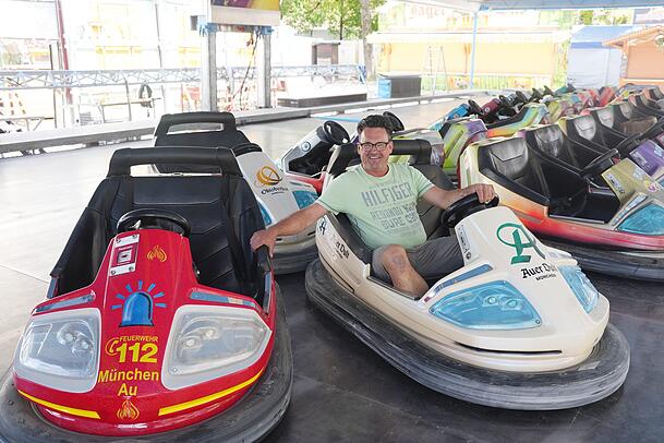Bei Kurt Geier kann man Autoscooter fahren. Bei Kurt Geier kann man Autoscooter fahren.