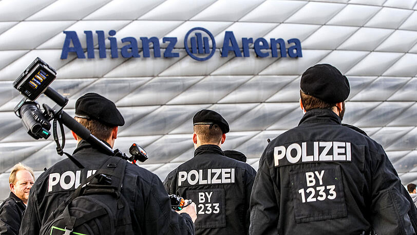 Größtenteils kam es am Samstag zu Ausschreitungen zwischen der Polizei und Fans von Borussia Dortmund.