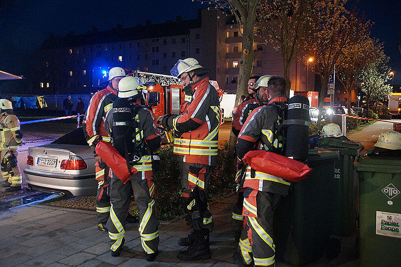 Die Bilder vom dramatischen Feuerwehreinsatz in Neutraubling.