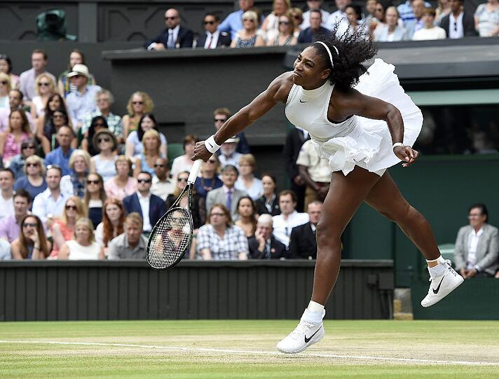 161 Tage nach ihrem ersten Grand-Slam-Triumph bei den Australian Open verlor Kerber das hochklassige Finale des bedeutendsten Turniers der Welt gegen Branchenführerin Serena Williams mit 5:7, 3:6.