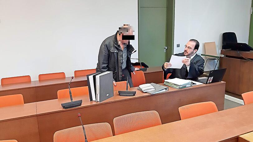 Der Angeklagte und sein Anwalt Nicolas Frühsorger.