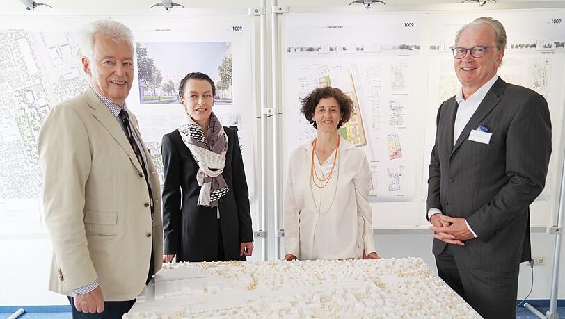 Von links: Christoph Sattler, Rita Ahlers, Regine Keller und Ralf Büschl. Von links: Christoph Sattler, Rita Ahlers, Regine Keller und Ralf Büschl.