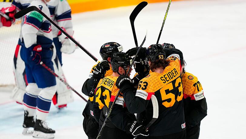 Das deutsche Eishockey-Team zog ins WM-Finale ein.