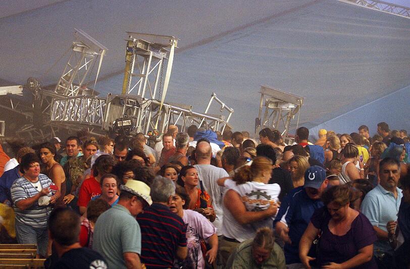Das Bühnendach knickt einfach ein: In Indianapolis starben vier Menschen bei einem Musik-Festival, 40 Personen wurden verletzt