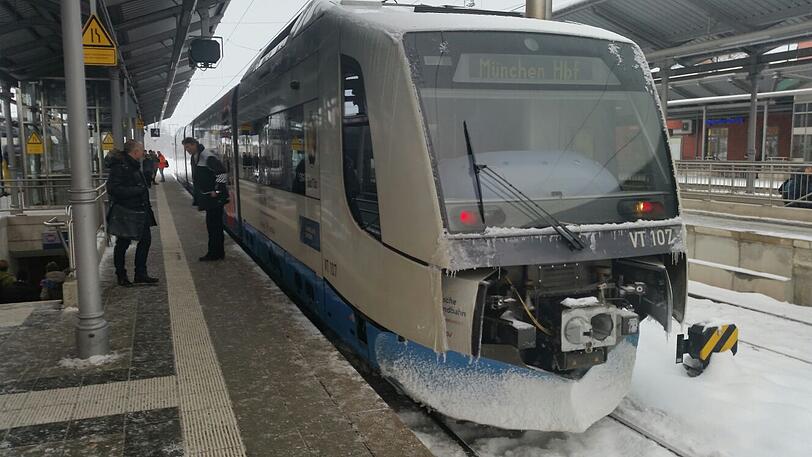 Auch bei der Bayerischen Oberlandbahn (BOB) kam es am Dienstagvormittag zu Zugausfällen.