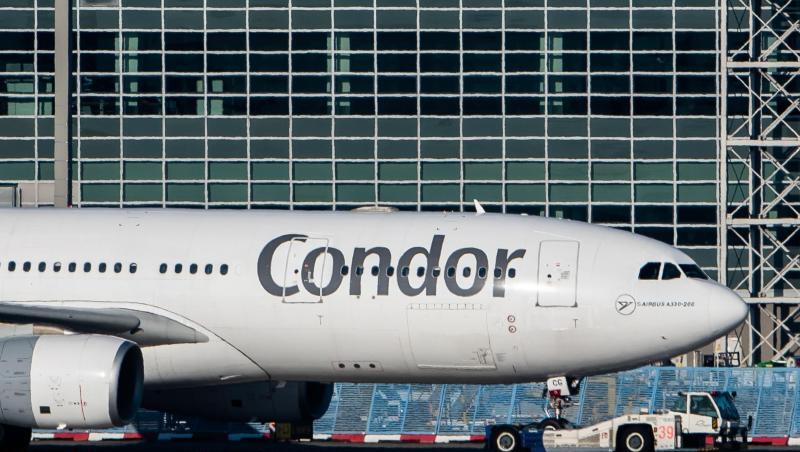 Eine Condor-Airbus am Frankfurter Flughafen. Eine Condor-Airbus am Frankfurter Flughafen.