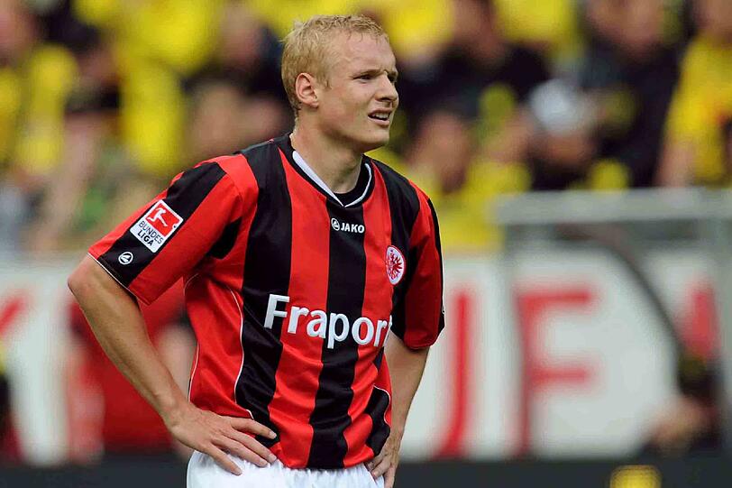 Sebastian Rode kann es nicht fassen: Die Eintracht Frankfurt ist abgestiegen.