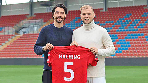 Stehen laut Coach Unterberger beide in der Startelf gegen 1860: Kapitän und Sportchef Schwabl (l.) und Neuzugang Geis.
