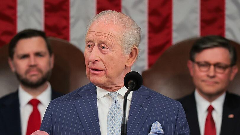 Charles ist erst der zweite Monarch nach seiner Mutter Queen Elizabeth II., der zum US-Kongress sprach. Charles ist erst der zweite Monarch nach seiner Mutter Queen Elizabeth II., der zum US-Kongress sprach.