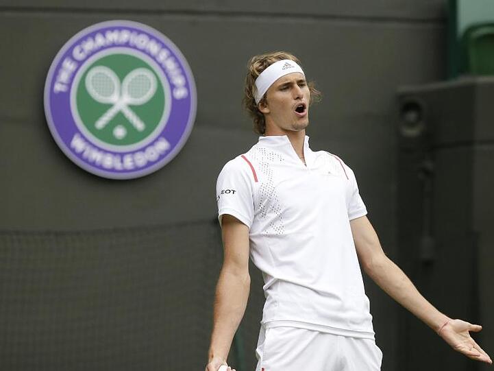 Will nach seinem Erstrunden-Desaster in Wimbledon einmal komplett abtauchen: Alexander Zverev.